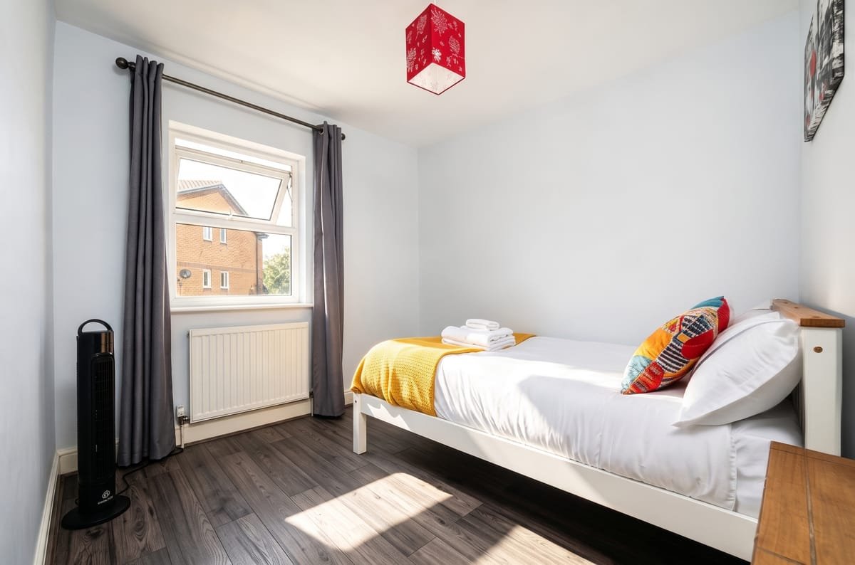 Garden Townhouse — bedroom 2