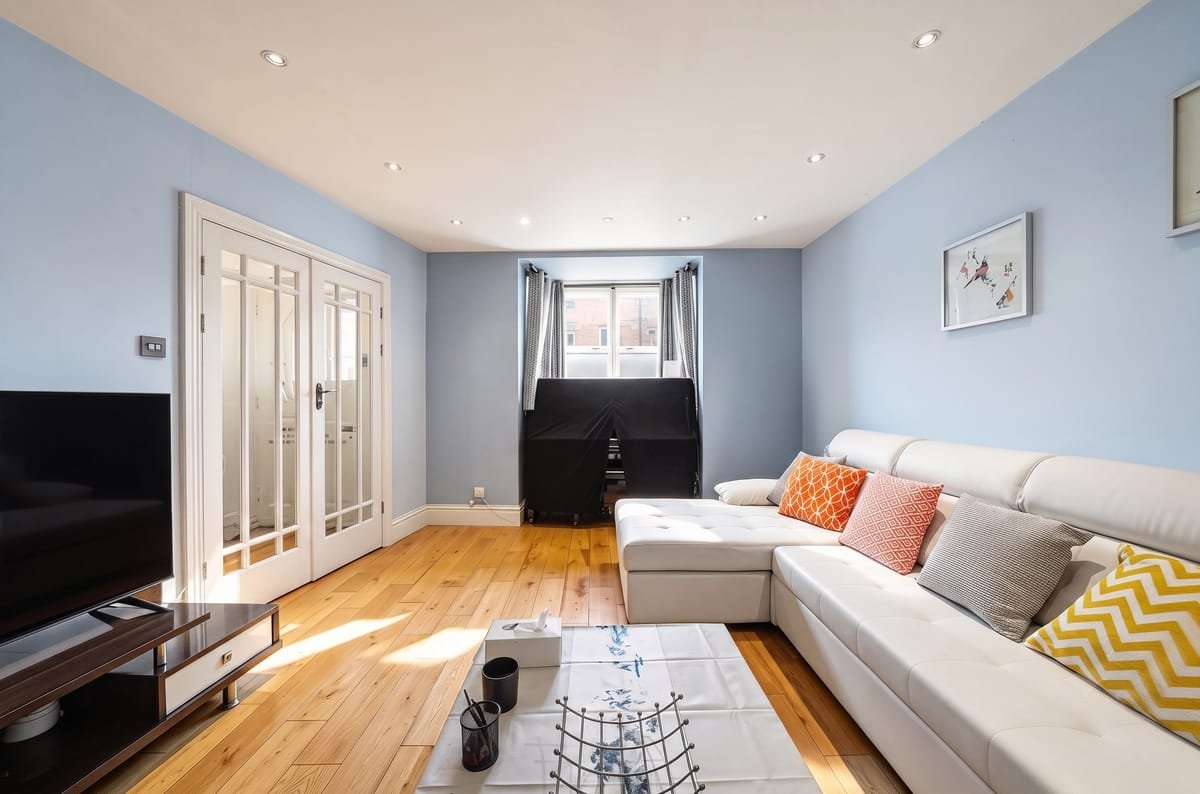 Garden Townhouse — living room