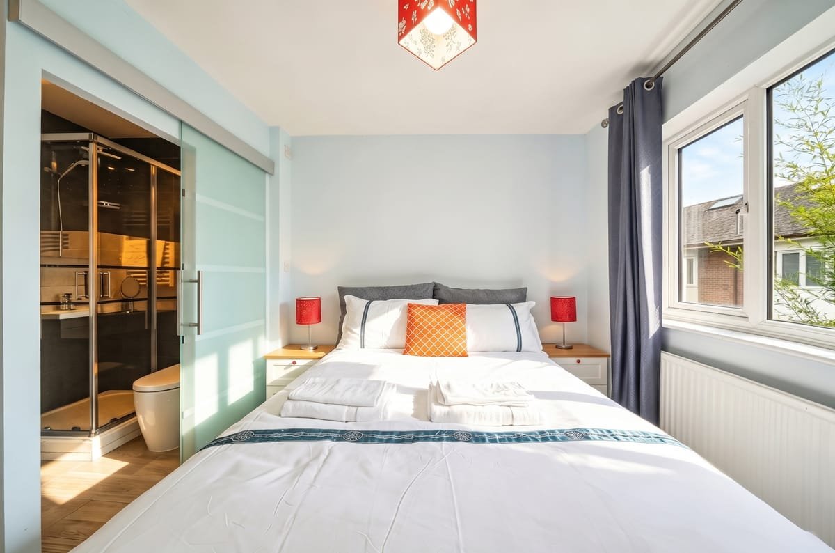 Garden Townhouse — master bedroom