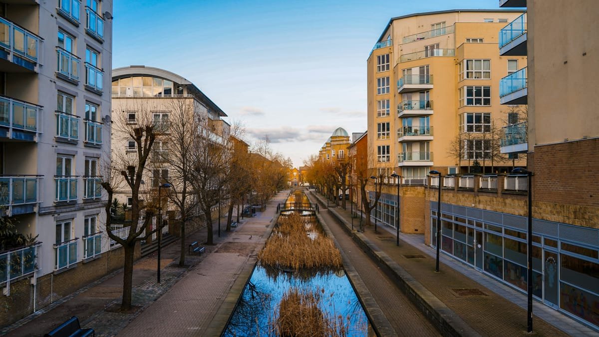 Garden Townhouse — waterside living around the docks